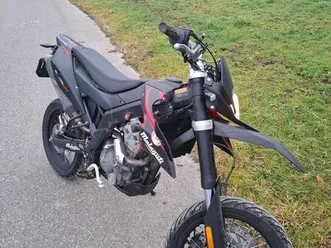malaguti xsm 125 motorrad