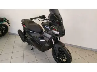 vendo aprilia sr gt 125 (2025 - 26) nuova a cavour (codice 9701407) - moto.it