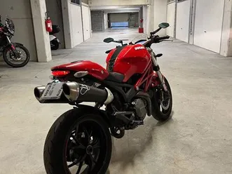 ducati monster 796