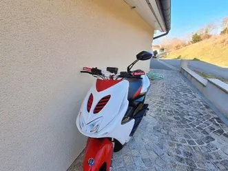 vend scooter yamaha
