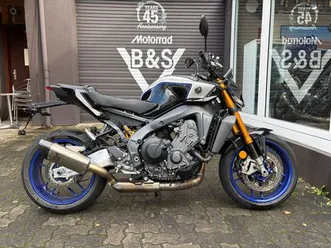 yamaha mt-09 sp mt09 abs led tc qs akrapovic