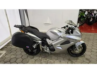honda vfr 800, 2003 god.