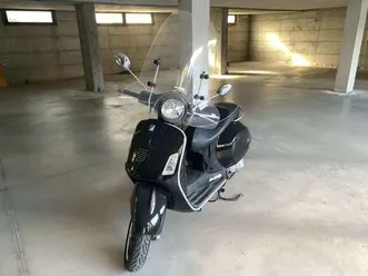 vespa gts super 300 nero