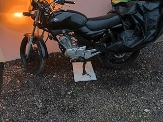vend ybr 125 diversions en bonne états