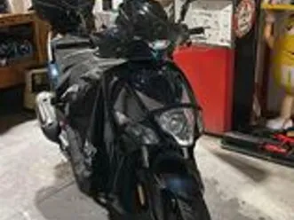 motorino kymco agility 125 (accessoriato)