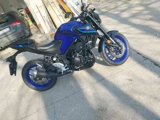 yamaha mt-03 blu/azzurro