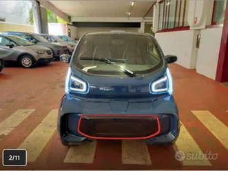 xev yoyo quadriciclo elettrico
