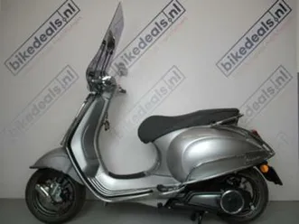 vespa elettrica 2022 45km, incl. accessoires — scooters | vespa — marktplaats