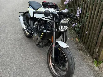husqvarna vitpilen 401 | ez 06/2019 | 11.657 km | tüv 12/2027