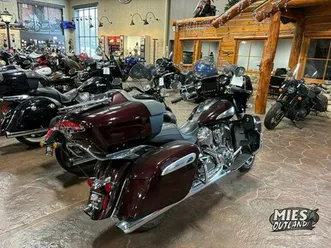 2021 indian motorcycle® roadmaster® limited crimson metallic