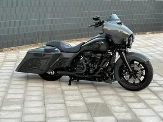 harley-davidson cvo street glide – custom bagger