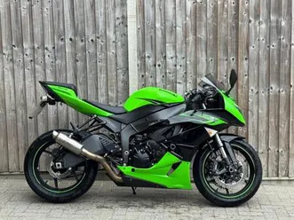 kawasaki ninja zx6r 2012 (12) super sport + full service history
