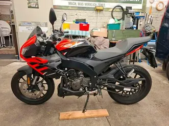 aprillia tuono 125 erst 3500 km