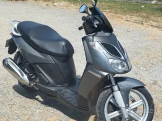 aprilia sportcity 200