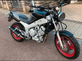 yamaha tdm umgebaut fighter