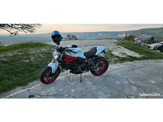 ducati monster 821