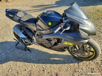 gsxr 750 k7 piste