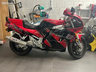 gsxr 1100 93’ carnet d’entretien 155cv