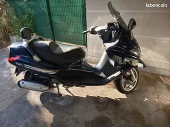 piaggio xevo
