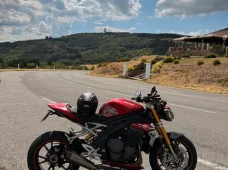 triumph 1200 speed triple rs