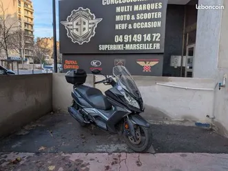 ⭐ kymco downtown 125 top case première main garantie 12 mois révision ok ?