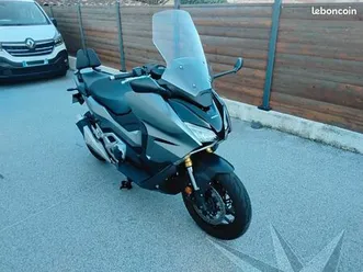 vends honda forza 750 année 2023