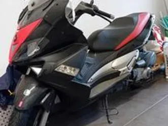 aprilia sr max 300 - 2011