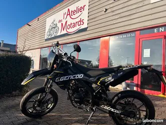 rieju 50 mrt moto 50 cc à boite de vitesse