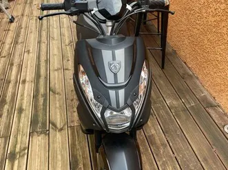 scooter streetzone naked peugeot
