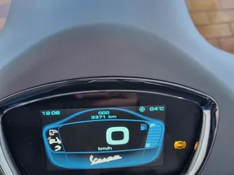 verkaufe roller vespa primavera 125s 3v iget e5