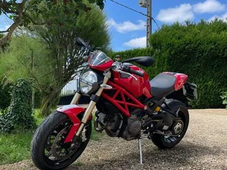 ducati monster 1100 evo