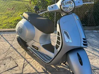 vespa 300 gts