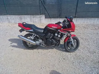 yamaha-fzs600