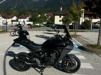 travers 2025 noir – 1ère main – équipée (akrapovic, shifter…)