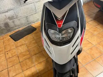 scooter aprilia