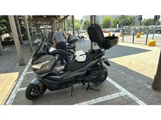 voge sr4 max grigio antracite con bauletto