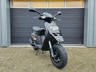 piaggio typhoon 50 2t nl brom bj 2008 zwart 8678km — scooters | piaggio — marktplaats