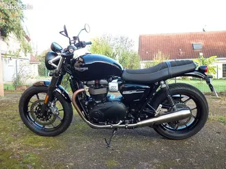 triumph street twin 900