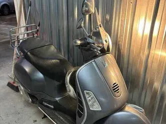 piaggio gts 125 vespa 125 granturismo grigio