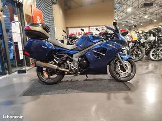 triumph sprint gt 1050