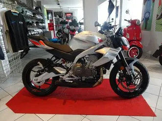 aprilia tuono 457-new-year-deal