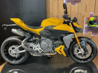 ducati streetfighter v2s 2026 and physically in stock now! free uk delivery!