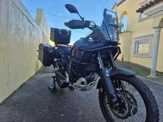 tenere 700 world raid akrapovic 2025 + malas buarcos