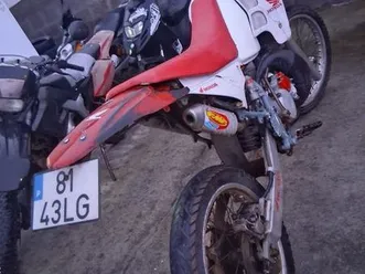 vendo honda crm 125 ou troca por algo do meu interesse vila do porto