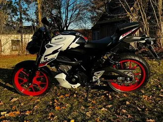 suzuki gsx-s 125 ccm rot/weiß/ schwarz
