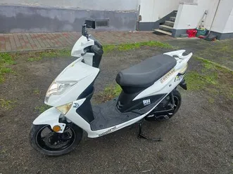 roller beeline tapo (2takter) mit 25 papiere (mofa)