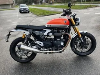 1200 rs