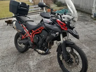 triumph tiger 800 xc. serie speciale