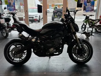 benelli 752 s m'road motos