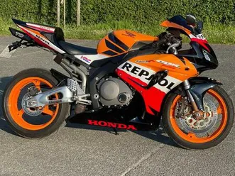 ② honda cbr 1000rr repsol